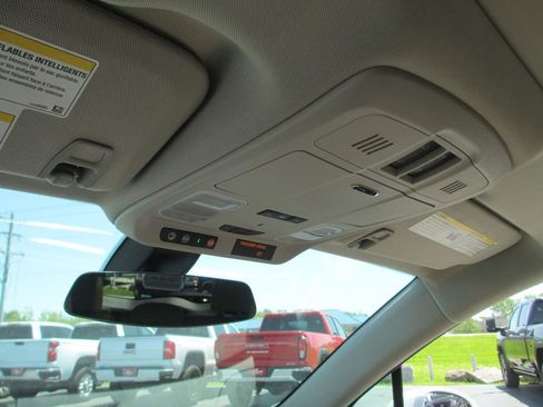 Used 2020 Buick Envision Essence FWD image 30