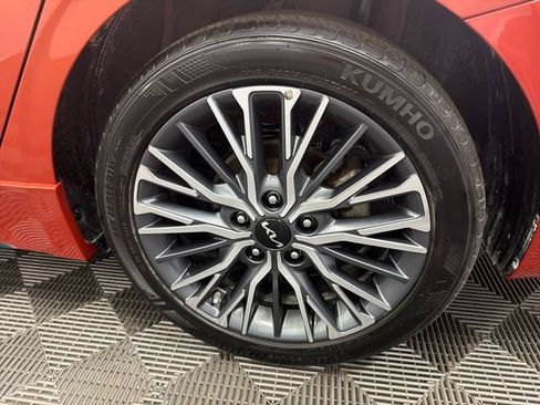 Certified 2023 Kia Forte GT-Line FWD image 32