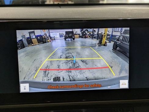 Used 2025 Toyota Camry XSE FWD image 21