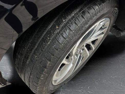 Used 2025 Lincoln Navigator Reserve image 31