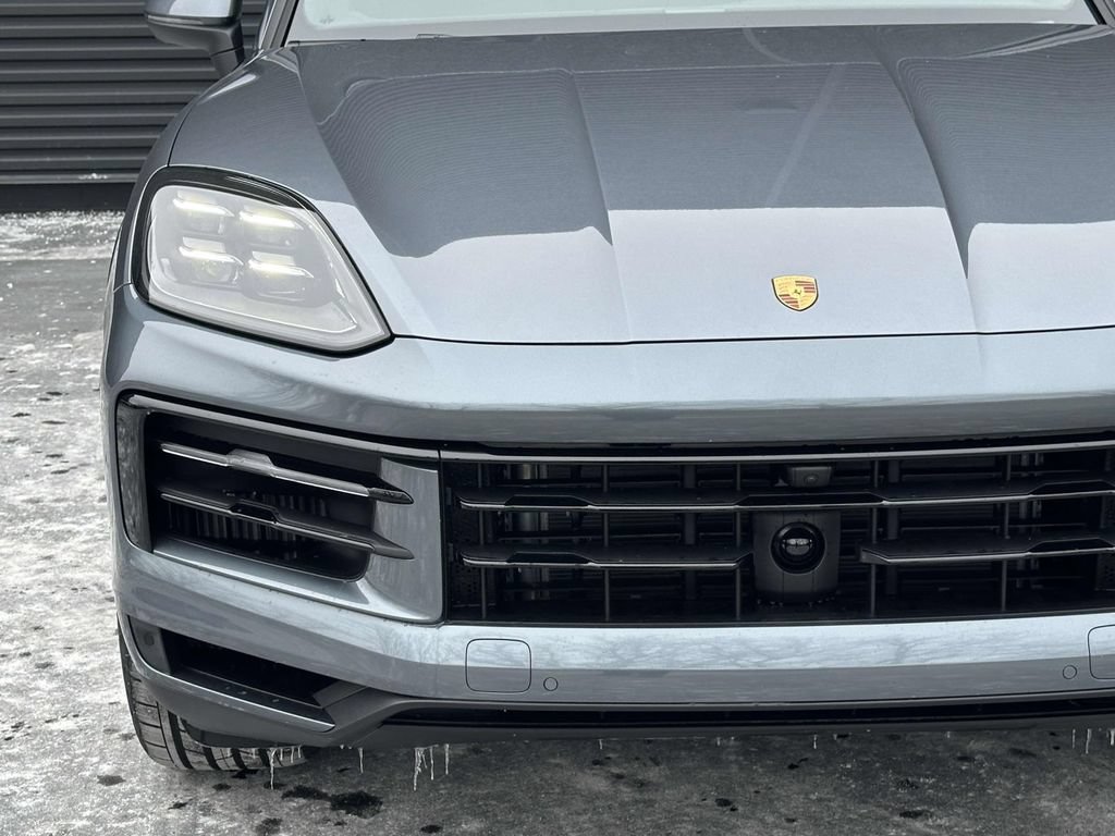 Used 2026 Porsche Cayenne AWD/4WD image 10