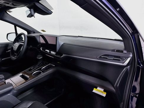 New 2026 Toyota Sienna Limited AWD/4WD image 26