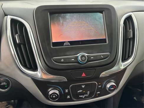 Used 2020 Chevrolet Equinox LS FWD image 37
