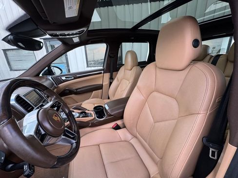 Used 2016 Porsche Cayenne S AWD/4WD image 11