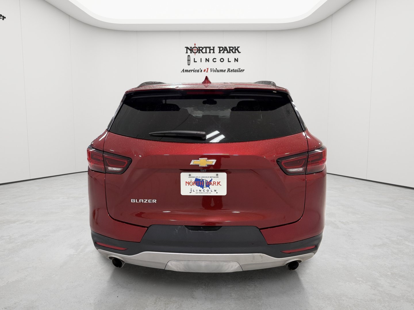 Used 2024 Chevrolet Blazer LT w/ Convenience Package FWD image 4