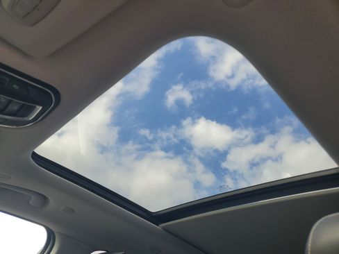 Used 2023 Jeep Grand Cherokee 4WD 4xe image 8