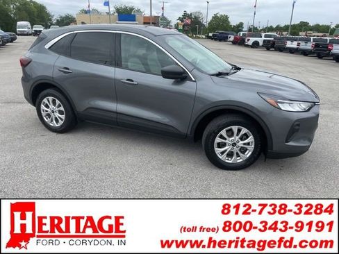Used 2023 Ford Escape Active w/ Tech Pack #1 AWD/4WD image 1