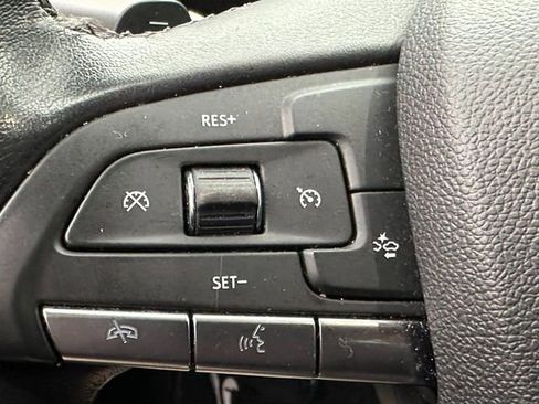 Used 2023 Cadillac XT4 Premium Luxury image 19