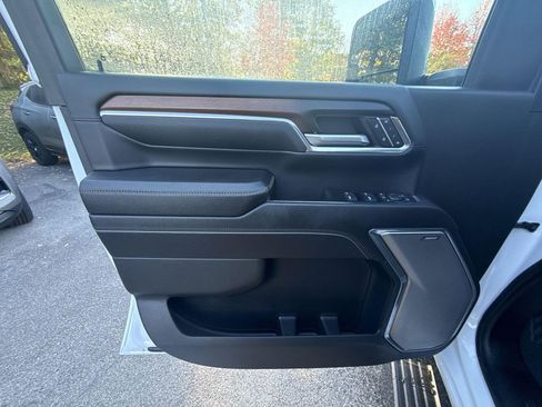 Used 2024 GMC Sierra 2500 Denali w/ Denali Reserve Package image 29