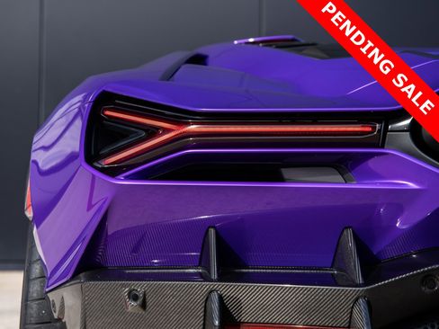 Used 2024 Lamborghini Revuelto image 14