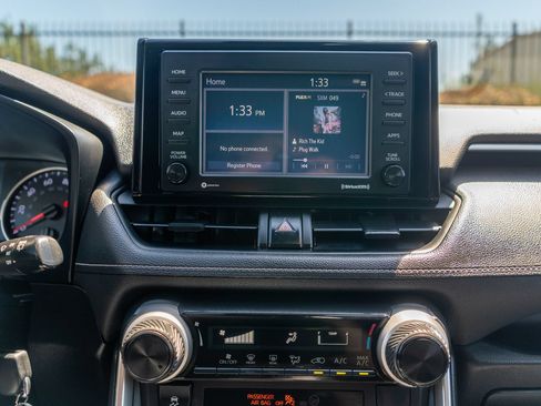 Used 2020 Toyota RAV4 LE w/ Carpet Mat Package FWD image 26