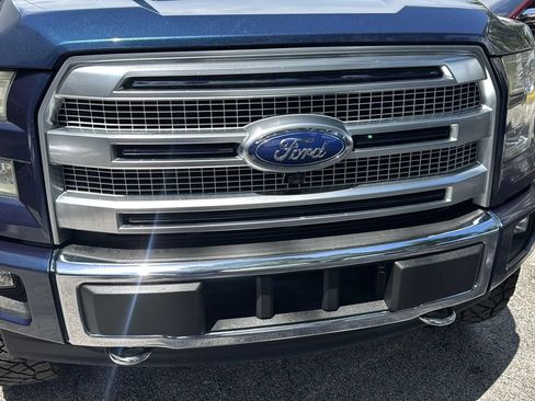 Used 2017 Ford F150 Platinum w/ Equipment Group 701A Luxury AWD/4WD image 37