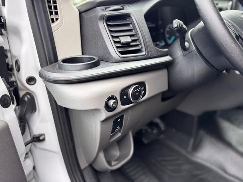 Used 2024 Ford Transit 250 Low Roof AWD w/ Exterior Upgrade Package image 13
