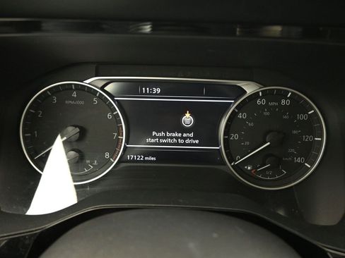 Used 2024 Nissan Pathfinder SL image 14