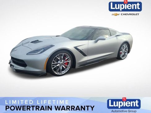 Used 2017 Chevrolet Corvette Stingray Coupe w/ LPO, Stingray Logo Package image 5