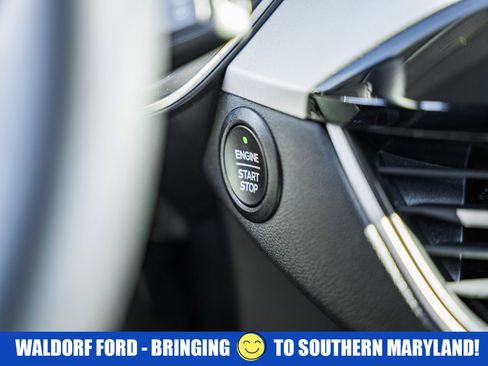 Used 2022 Ford Escape SEL image 27