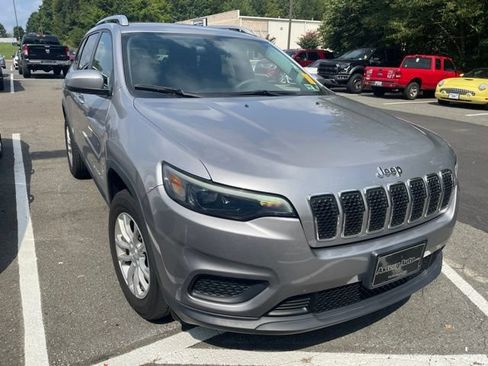 Used 2020 Jeep Cherokee Latitude AWD/4WD image 5