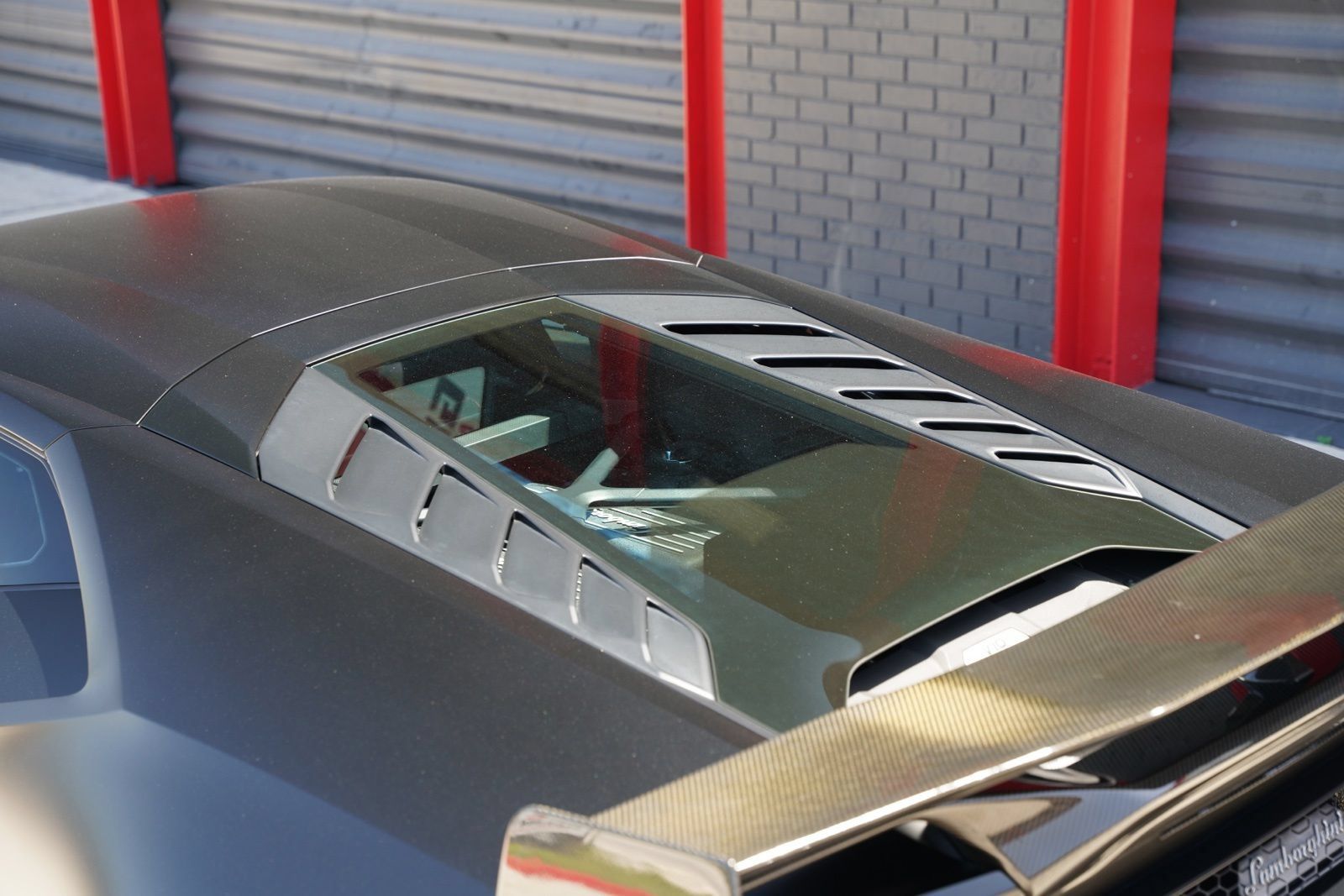 Used 2021 Lamborghini Huracan EVO RWD image 15