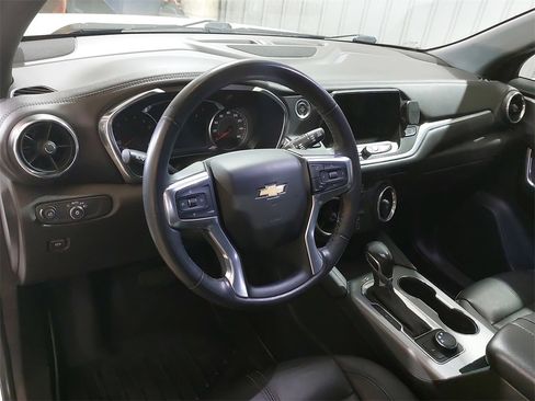 Used 2020 Chevrolet Blazer LT image 16