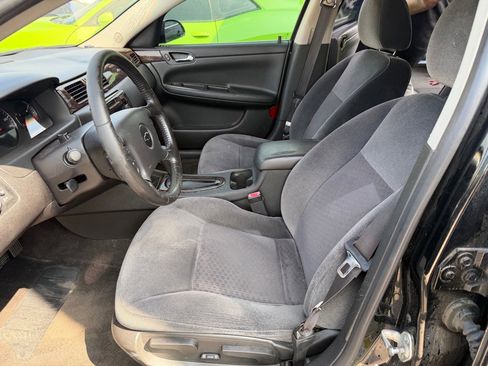 Used 2014 Chevrolet Impala LT w/ LT Sunroof Package image 5