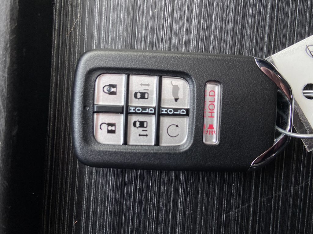 Used 2023 Honda Odyssey Elite image 38