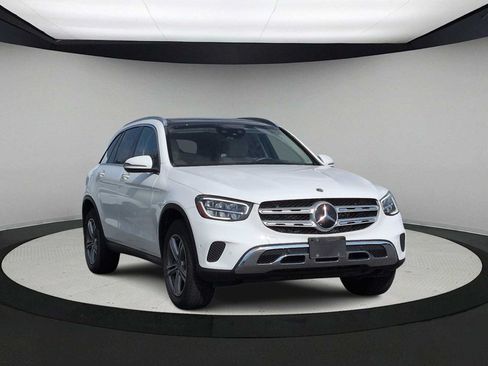 Used 2021 Mercedes-Benz GLC 300 4MATIC image 2