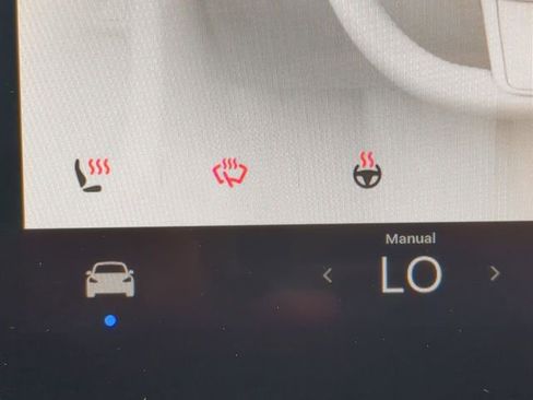 Used 2025 Tesla Model Y Performance image 27