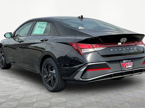 New 2026 Hyundai Elantra Sport FWD image 4