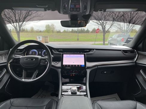 Used 2025 Jeep Grand Cherokee L Overland w/ MOPAR Finishing Package image 27