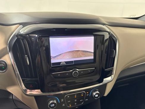 Used 2023 Chevrolet Traverse LS AWD/4WD image 21