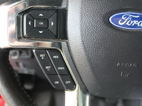 Used 2019 Ford F250 Lariat w/ Lariat Value Package AWD/4WD image 34