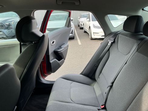 Used 2025 Kia K4 LXS image 39