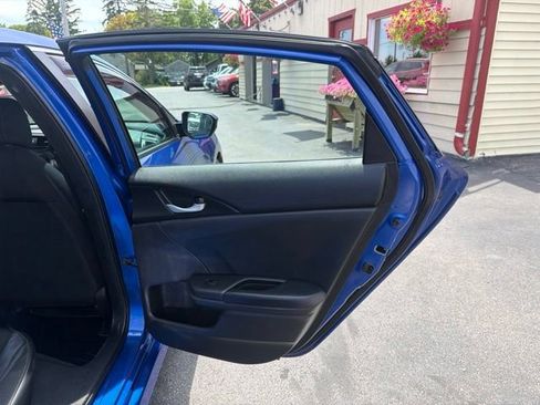 Used 2020 Honda Civic Sport image 22