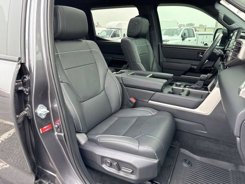 Used 2026 Toyota Tundra Limited w/ TRD Off-Road Package AWD/4WD image 25