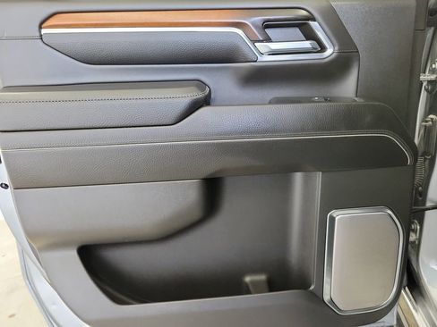 Used 2024 GMC Sierra 2500 Denali w/ Denali Reserve Package image 14