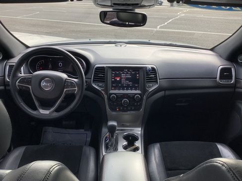 Used 2018 Jeep Grand Cherokee Altitude image 6