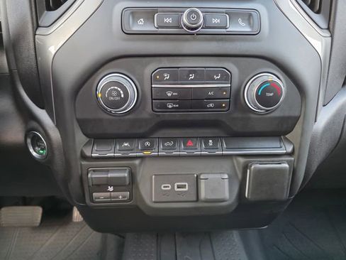 Used 2024 Chevrolet Silverado 1500 Custom w/ Turbomax Blackout Package image 29