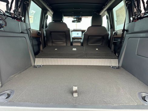 New 2024 Ford Bronco Outer Banks w/ Sasquatch Package image 10