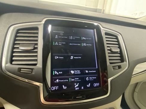 Used 2019 Volvo XC90 T5 Momentum w/ Multimedia Package AWD/4WD image 21