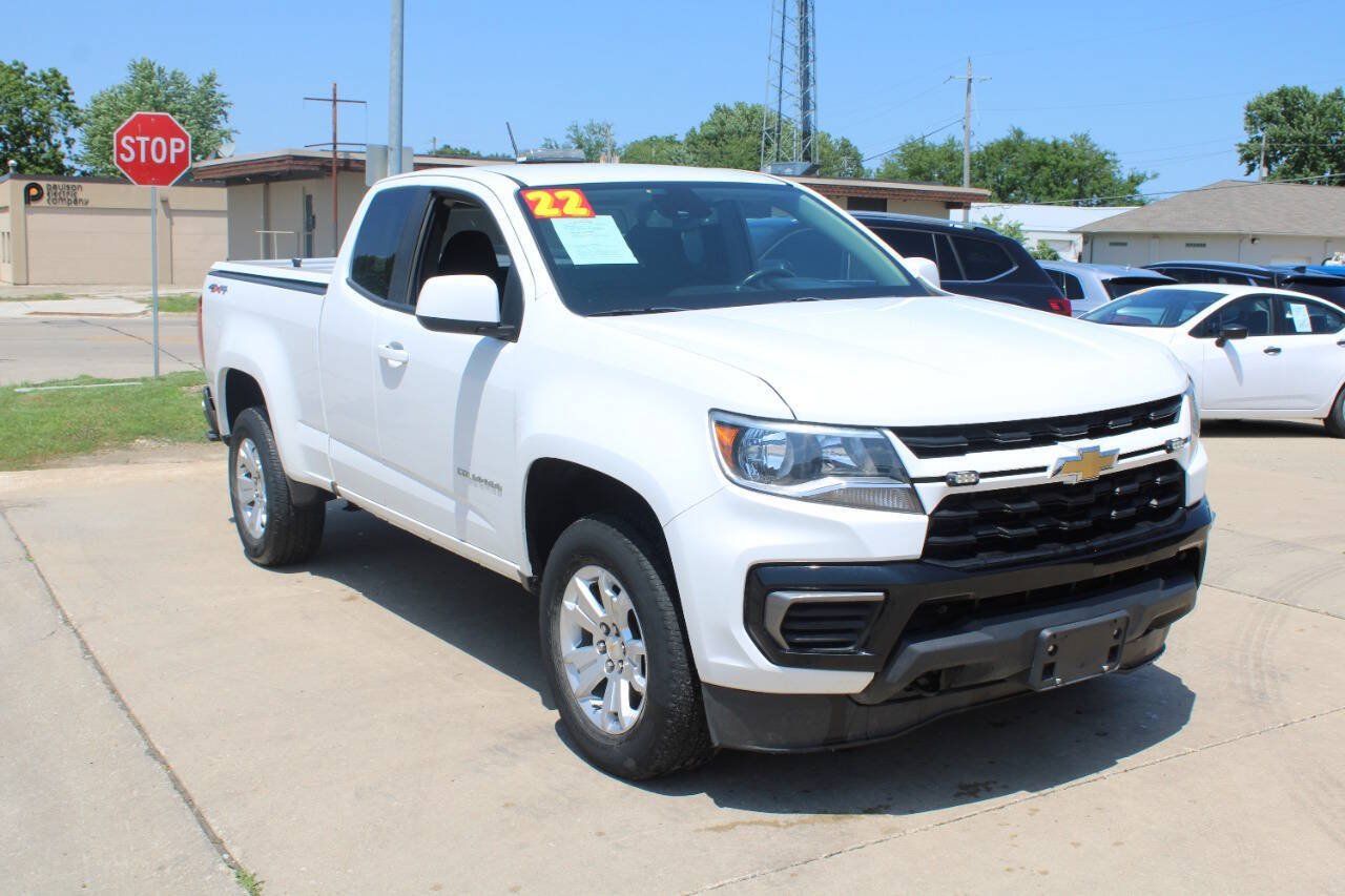 Used 2022 Chevrolet Colorado LT w/ Fleet Safety Package AWD/4WD image 2