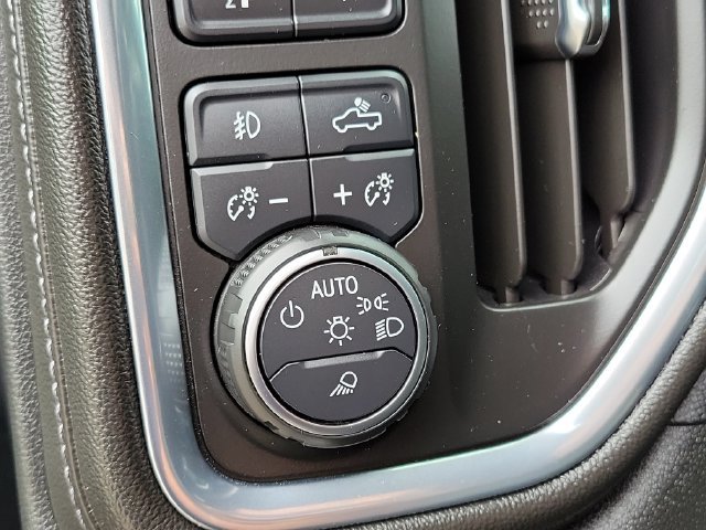 Certified 2020 Chevrolet Silverado 2500 LTZ w/ LTZ Plus Package AWD/4WD image 12
