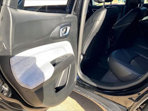 New 2026 Jeep Compass Latitude image 18