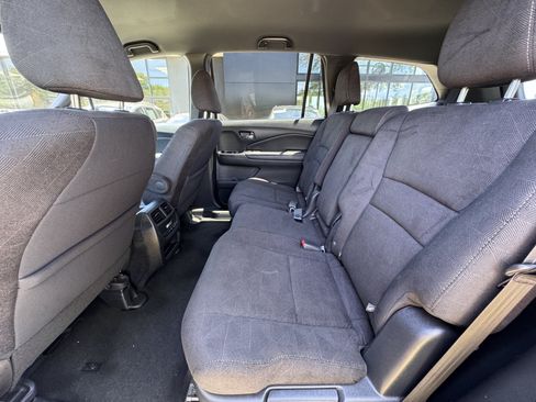 Used 2022 Honda Pilot Sport image 7