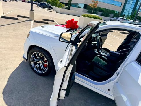 Used 2014 Jeep Grand Cherokee SRT8 w/ Luxury Group II AWD/4WD image 29