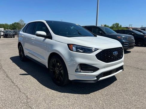 Used 2024 Ford Edge ST w/ Equipment Group 401A AWD/4WD image 3