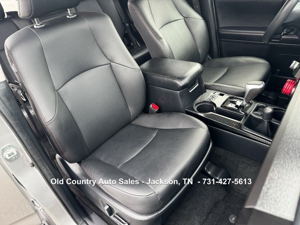 Used 2022 Toyota 4Runner TRD Off-Road Premium AWD/4WD image 25