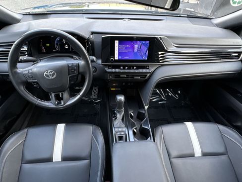 Used 2025 Toyota Camry SE FWD image 22