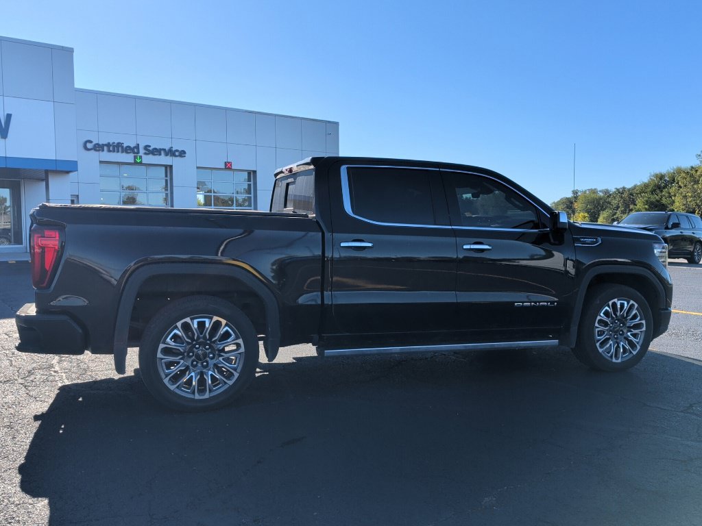 Used 2025 GMC Sierra 1500 Denali Ultimate AWD/4WD image 8