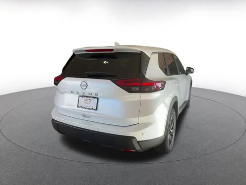 Used 2025 Nissan Rogue SV image 14