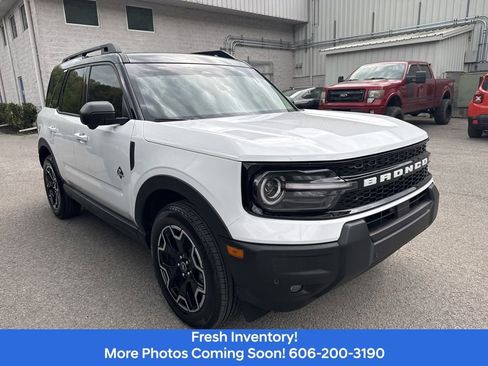 Used 2025 Ford Bronco Sport Outer Banks w/ Outer Banks Tech Package+ image 3